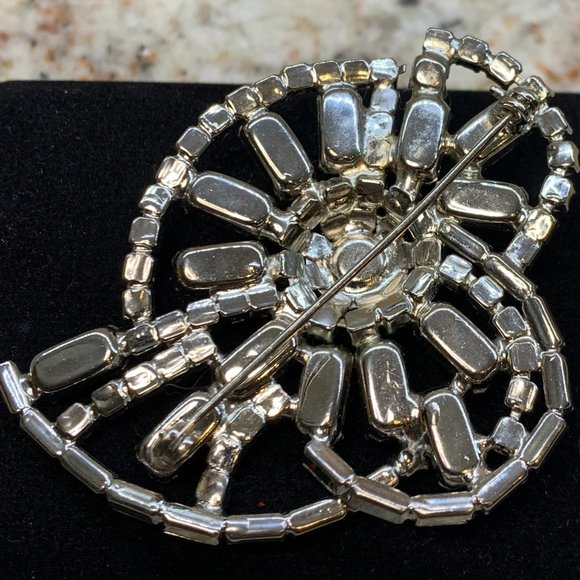 Vintage Brooch - 1940's Avant Garde - Picture 2 of 3